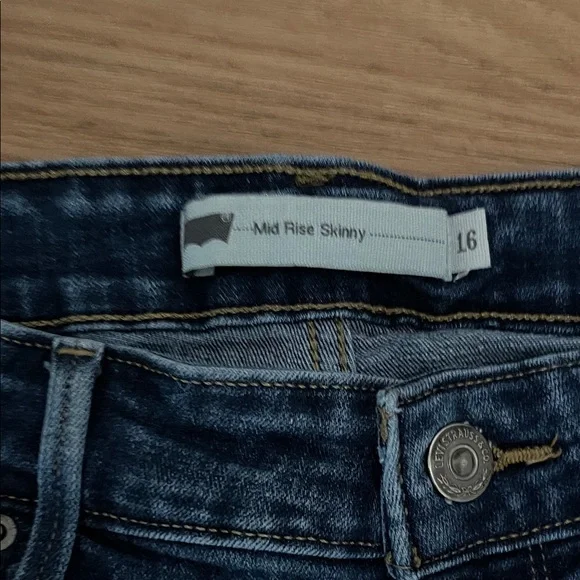 Levi's Dark Blue Women's Mid Rise Skinny Jeans - Picture 2 of 4